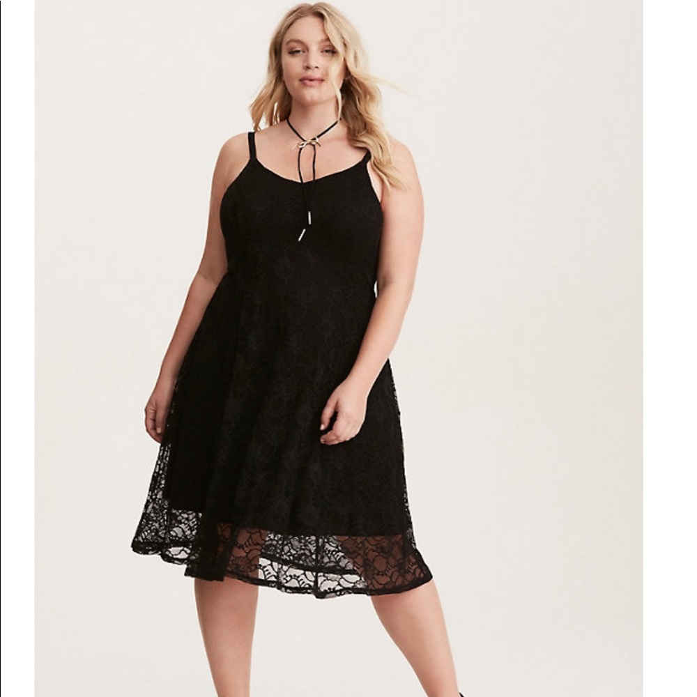 BLACK LACE MIDI SLIP DRESS - Picture 2 of 4